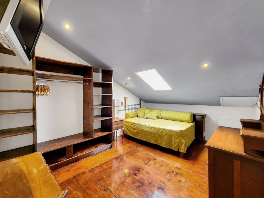 3 Bedroom Property for Sale in Sea Point Western Cape